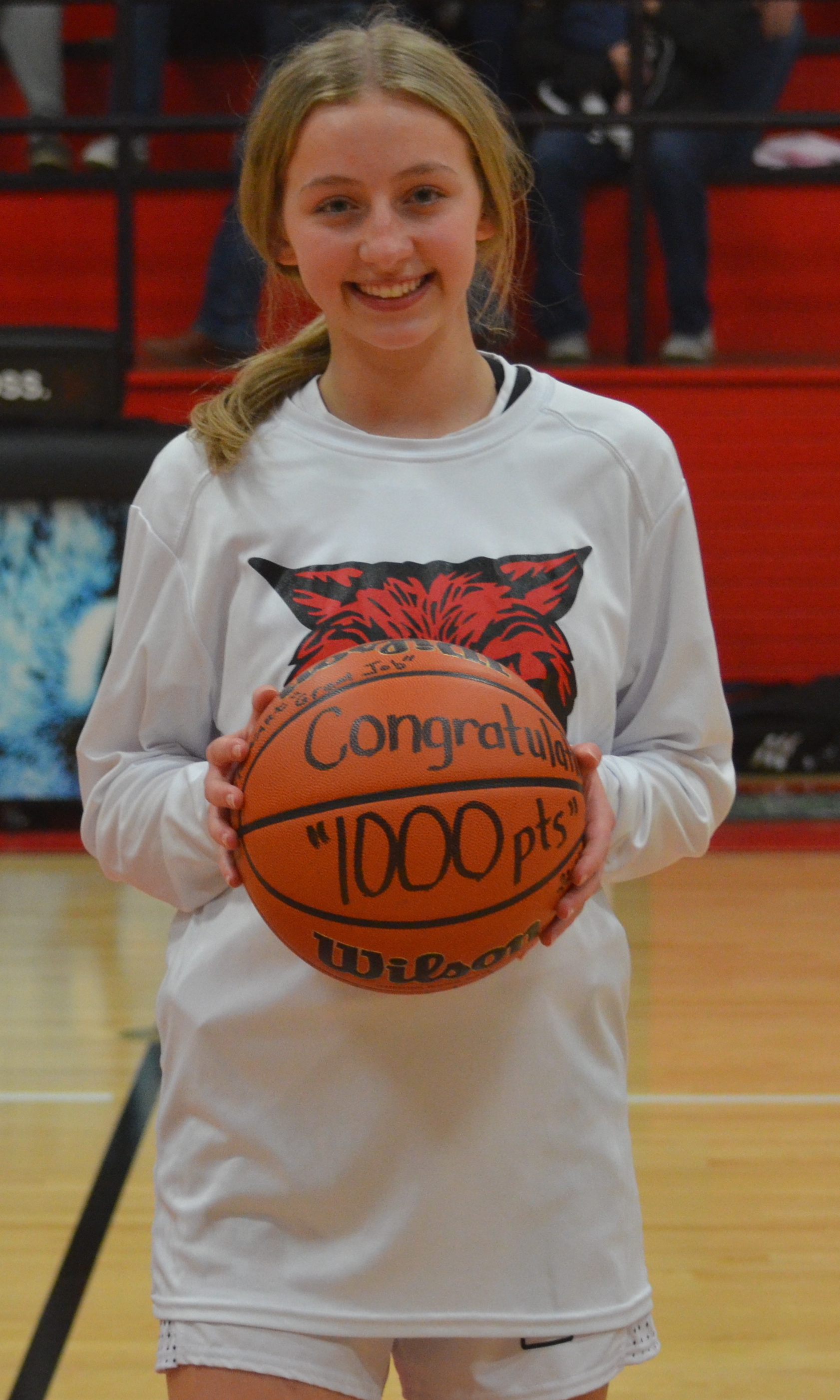 Armstrong surpasses 1,000 career points at HullDaisetta Liberty