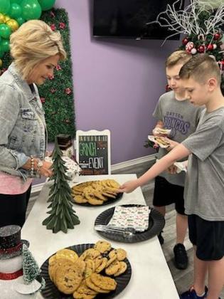 Dayton residents enjoyed the annual Cookie Crawl last Friday night with plenty of sweet holiday treats for everyone.