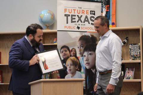 Article Image Alt Text