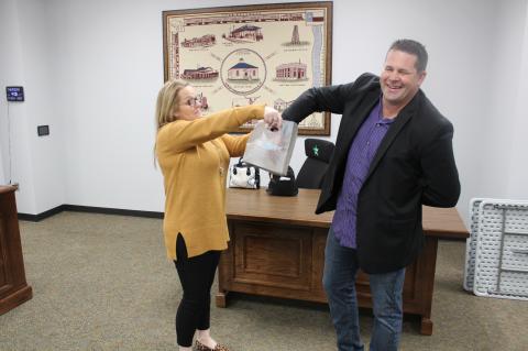 Article Image Alt Text