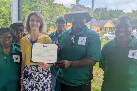 Article Image Alt Text