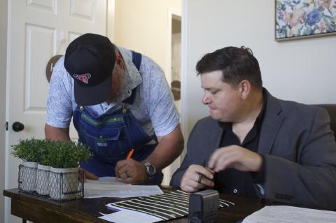 Article Image Alt Text