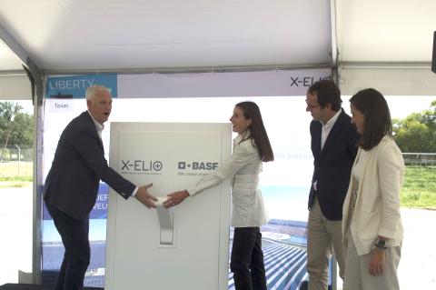 Article Image Alt Text