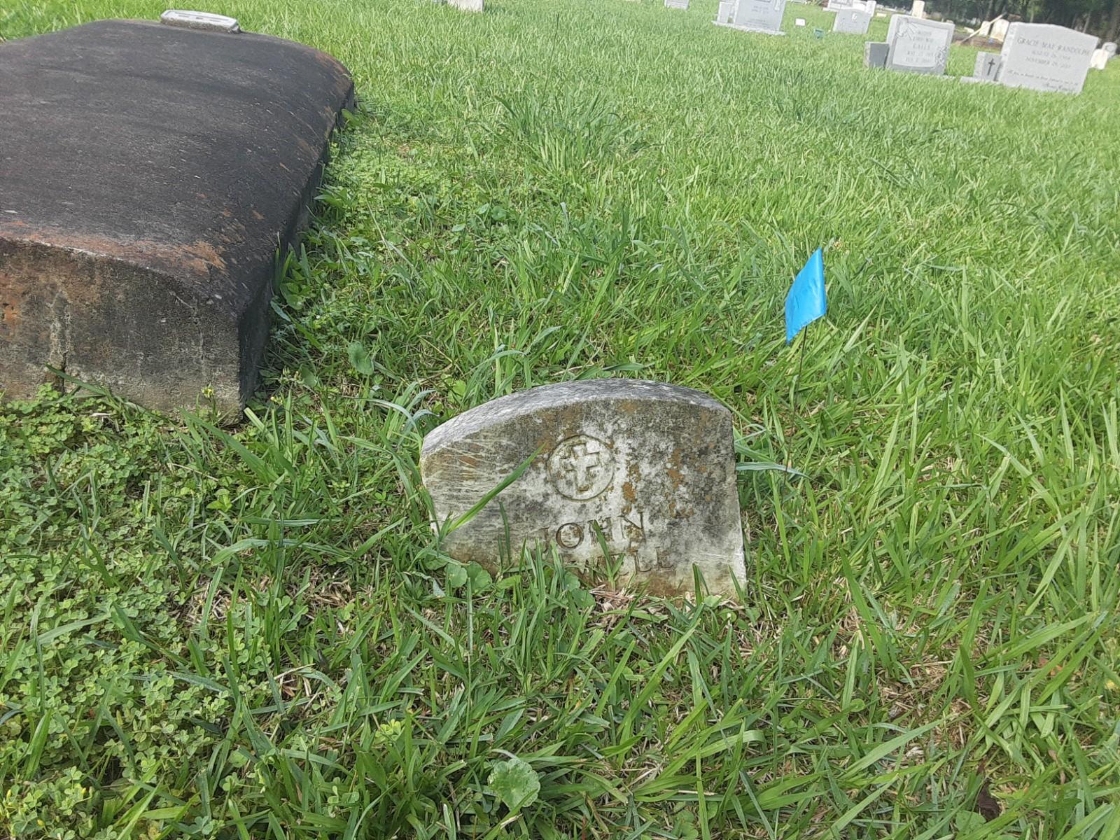 Volunteers restore veteran’s gravesites Liberty Vindicator